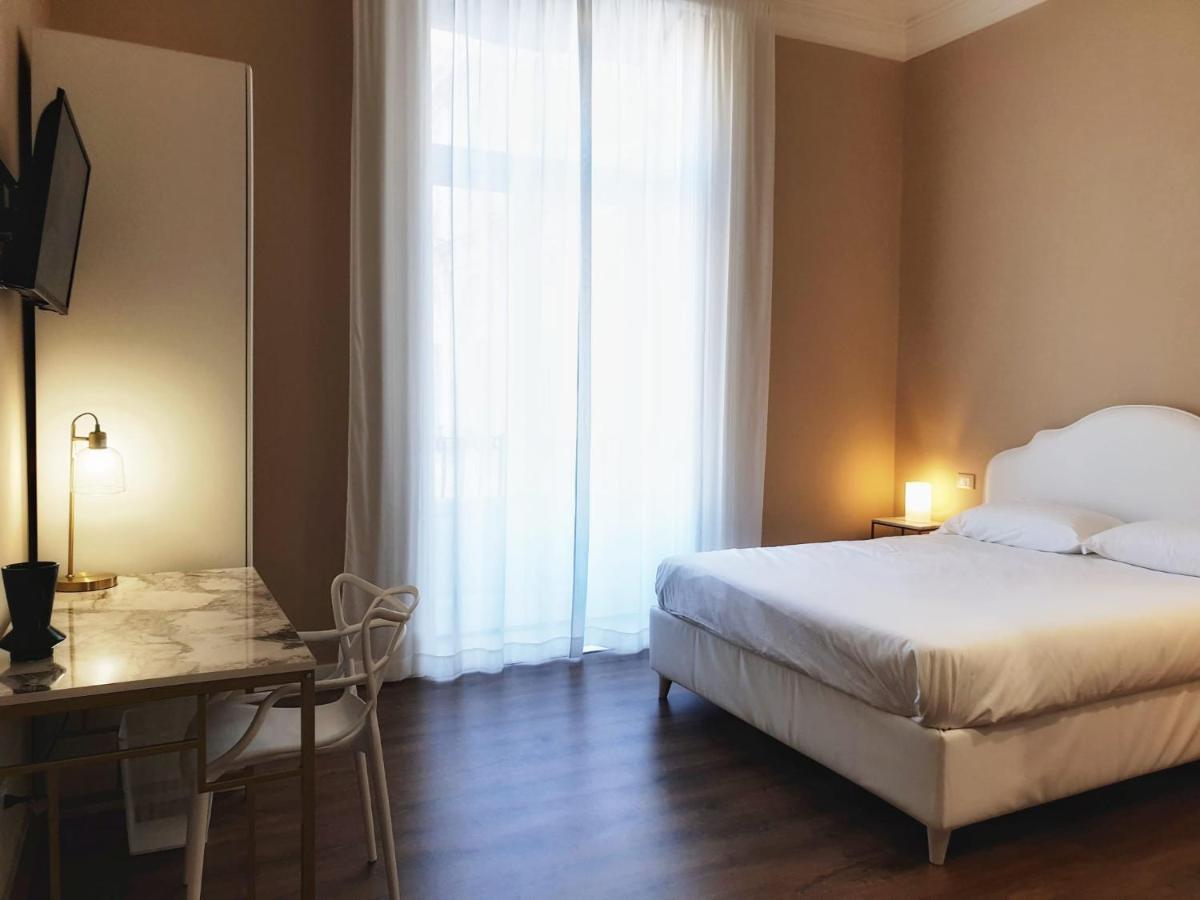 Palazzo La Piana Rooms Катанія Екстер'єр фото